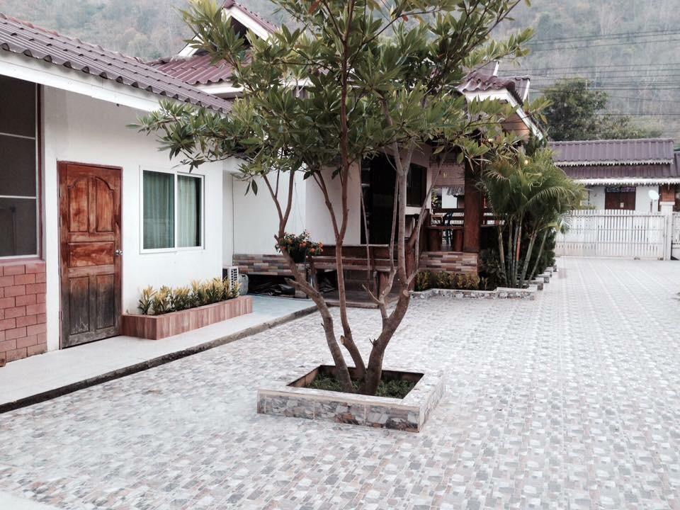 Pimpa House Hotel Ban Hua Nam Mae Sakut Exterior foto